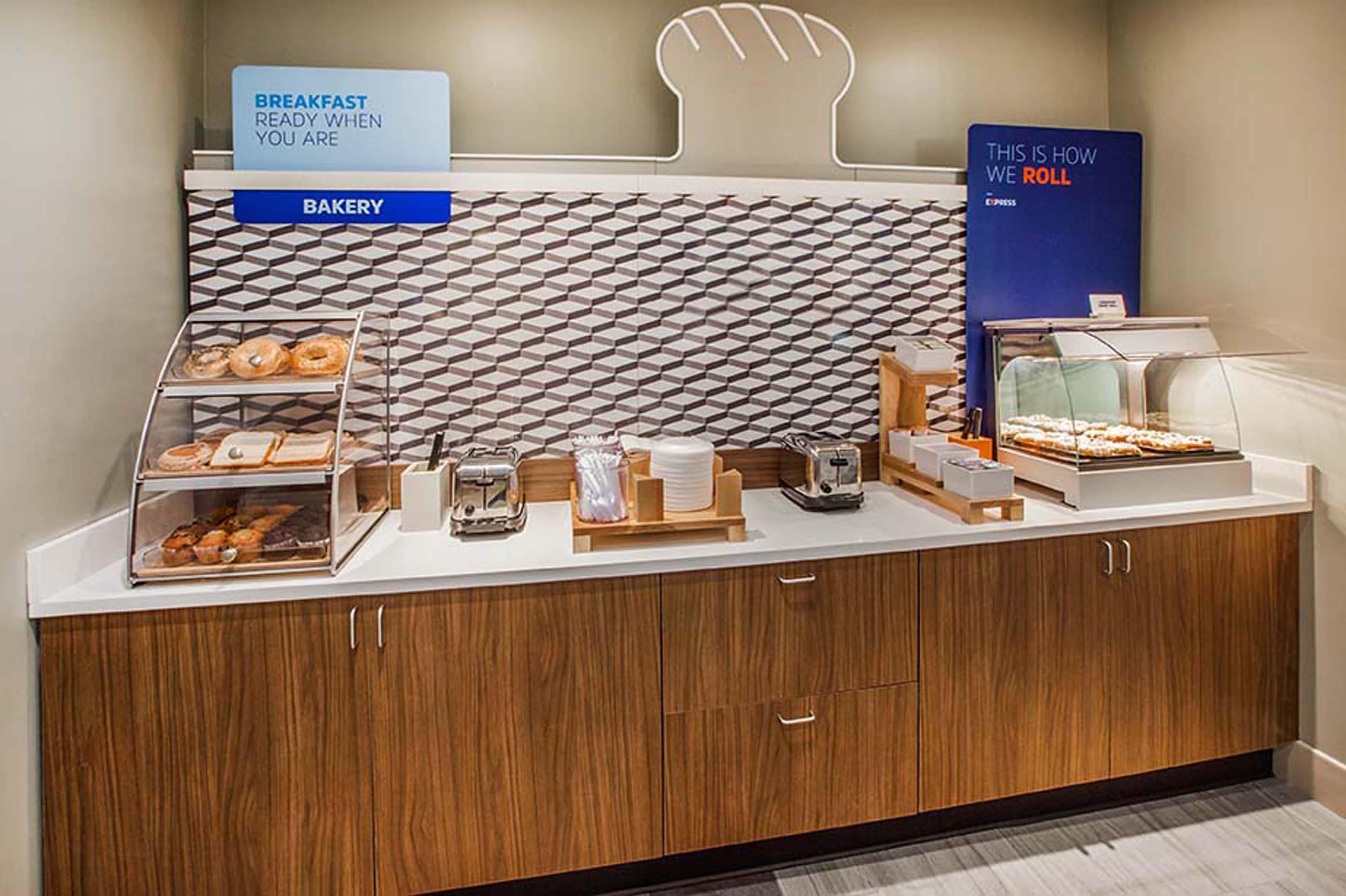 Holiday Inn Express Hotel & Suites Raleigh North - Wake Forest By Ihg Εξωτερικό φωτογραφία