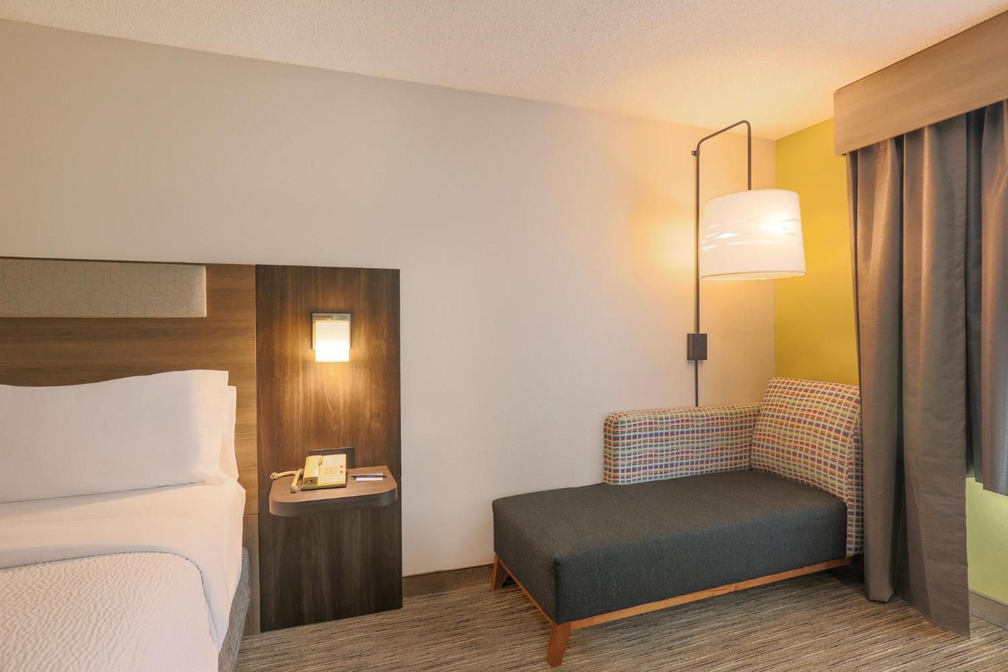 Holiday Inn Express Hotel & Suites Raleigh North - Wake Forest By Ihg Εξωτερικό φωτογραφία