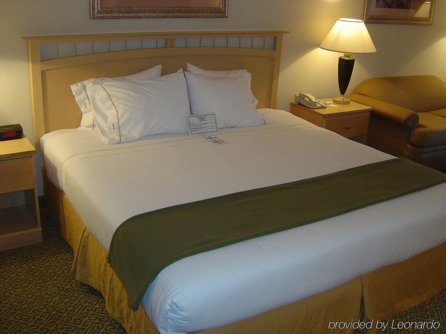 Holiday Inn Express Hotel & Suites Raleigh North - Wake Forest By Ihg Δωμάτιο φωτογραφία